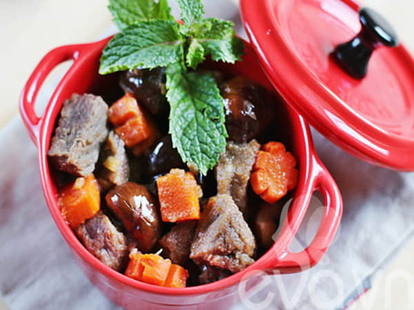 Cách làm bò hầm hạt dẻ chi tiết