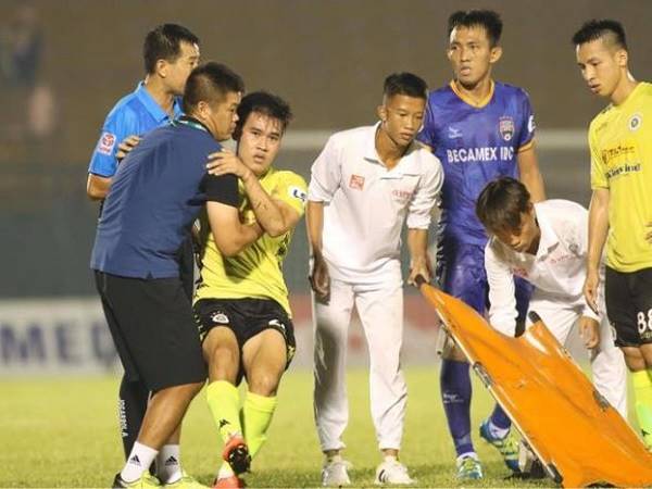 Bóng đá Việt Nam 26/6: Tiền vệ Hà Nội FC tổn thương dây chằng sau trận đấu với B.Bình Dương