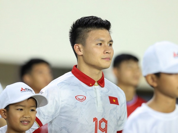 Bóng đá Việt Nam 27/12: Quang Hải có thể ngồi ghế dự bị trận Malaysia