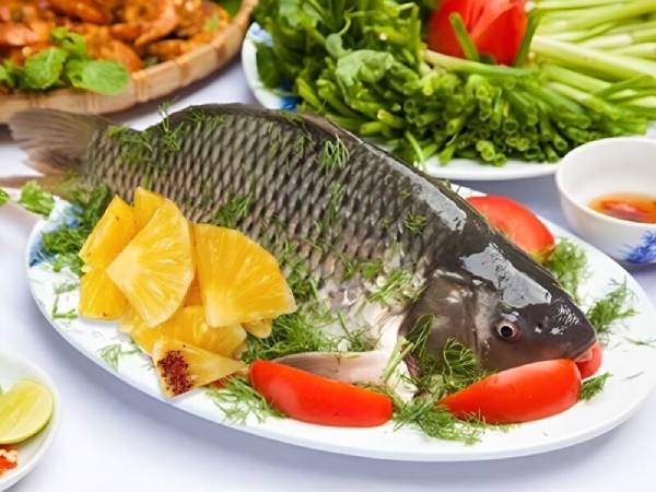 cá chép giòn xào dứa
