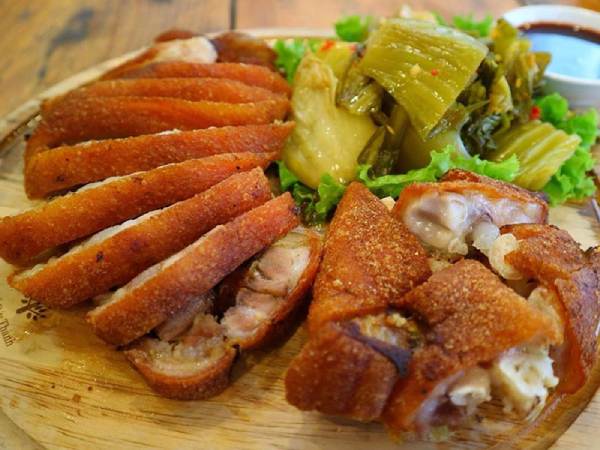 Cách làm chân giò ủ muối chiên giòn ngon xuýt xoa