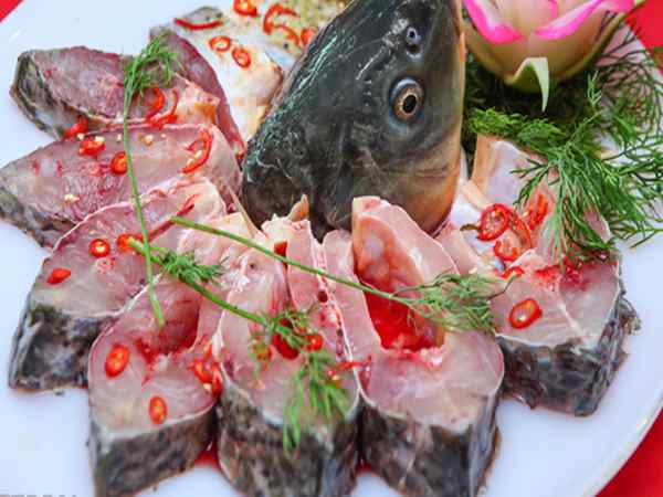 Cách nấu lẩu cá trắm ngon