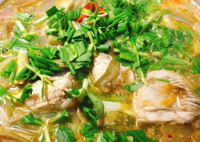 Cách làm canh chua cá đuối bắp chuối tại nhà