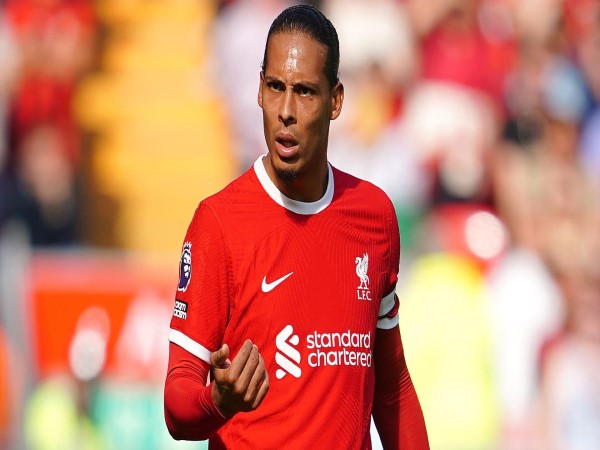 Tin bóng đá 09/09: Virgil van Dijk muốn gia hạn với Liverpool