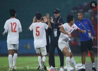 BĐVN 28/10: HLV Roland dành lời khen cho các học trò U17