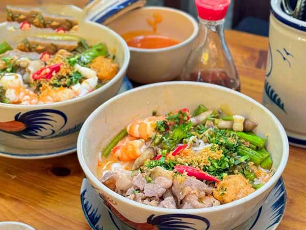 Bánh canh Biên Hòa - Sợi bánh mềm mại, nước dùng đậm đà