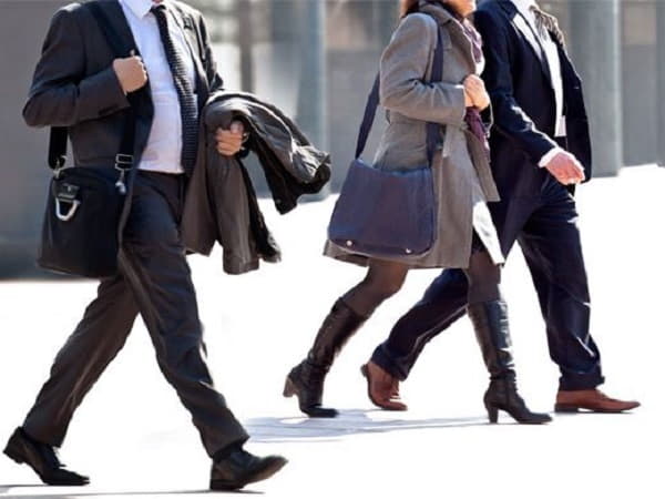 Người có dáng đi khoan thai thường là người có nội tâm sâu sắc