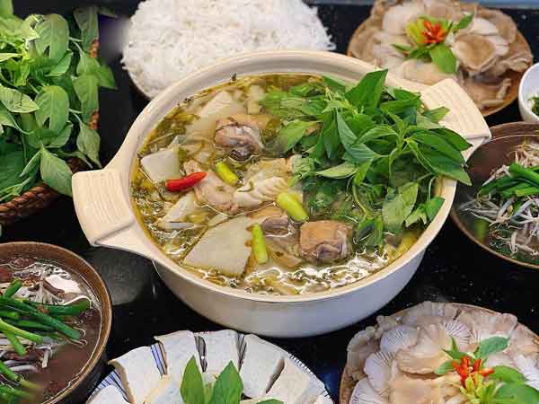 Cách nấu lẩu gà lá é đơn giản tại nhà