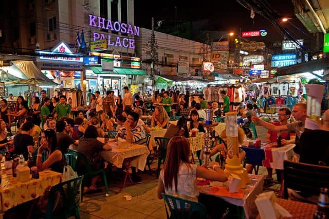 Trải nghiệm nightlife “khét lẹt” ở phố Tây Khao San Road
