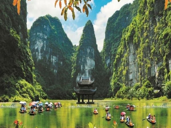 Những cảnh đẹp nên ghé thăm khi tới Ninh Bình