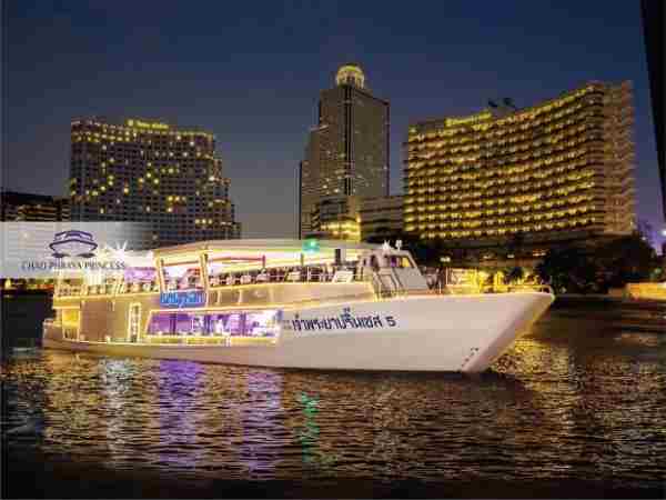  Chao Phraya Princess – Sang trọng và lung linh ánh đèn