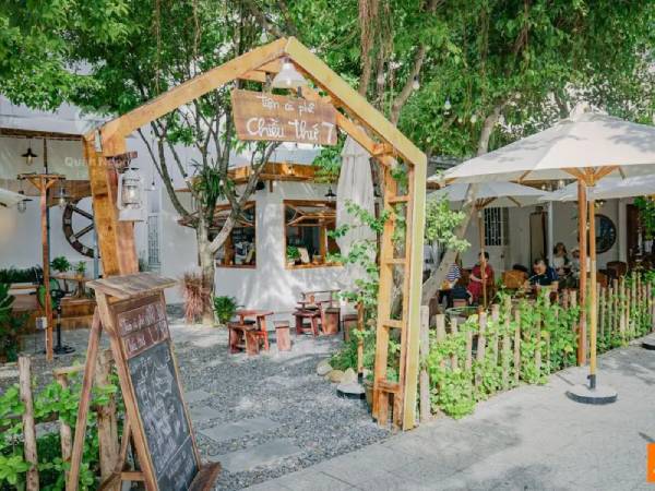 Tiệm cà phê Chiều Thứ 7 – Không gian bình dị, đêm nhạc Acoustic cuốn hút