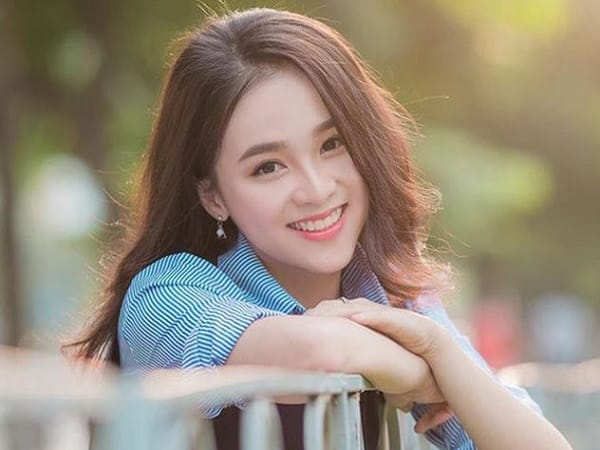 Song Tử – Nụ cười lan tỏa niềm vui