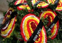 Nằm ngủ mơ thấy vòng hoa đám ma tốt hay xấu, số nào lộc