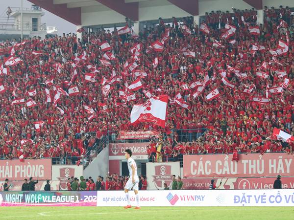 Những điểm đặc biệt của sân vận động Lạch Tray