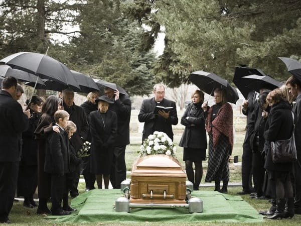 Nằm mơ thấy đám tang là điềm gì?