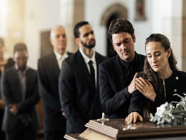 Mơ thấy đám tang người thân đã mất