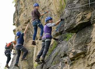 Khám phá nằm mơ thấy leo núi số gì vượng phát tài lộc? Khám phá nằm mơ thấy leo núi số gì vượng phát tài lộc?