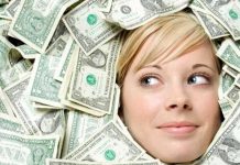 Mơ thấy người khác cho tiền là điềm gì?