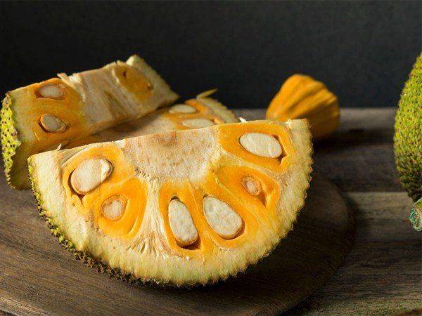 Mộng thấy bổ quả mít và ăn cùng gia đình